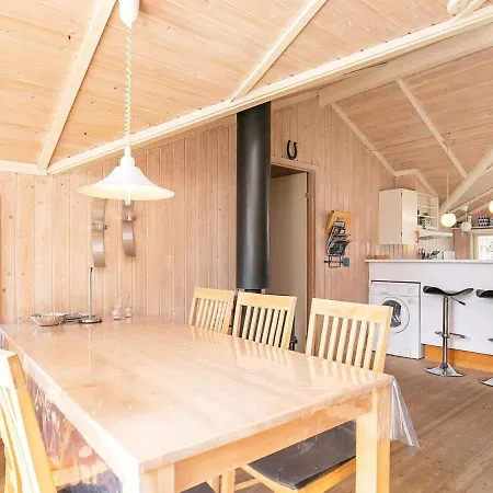 Three-bedroom In 2 Holiday home Humble