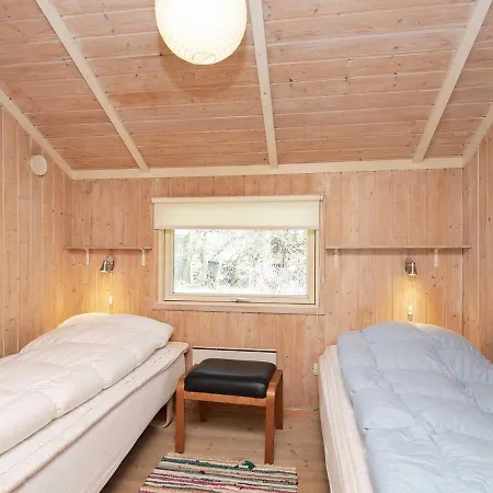 Three-bedroom In 2 *
