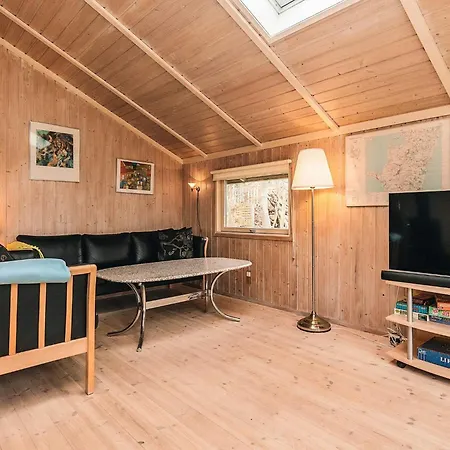 Three-bedroom In 2 Holiday home