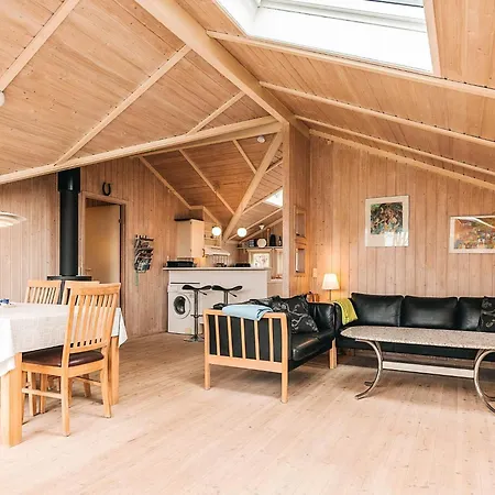 Three-bedroom In 2 Holiday home Humble