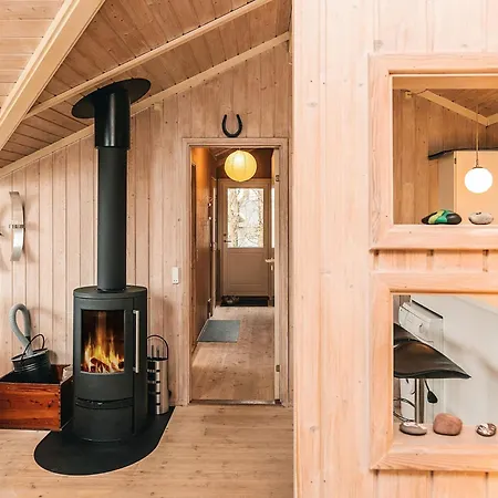 Three-bedroom In 2 *