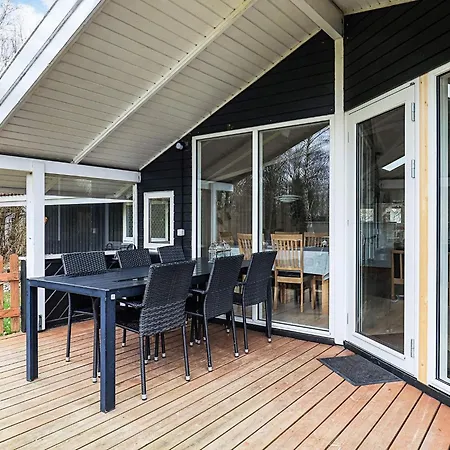 Holiday home Three-bedroom In 2